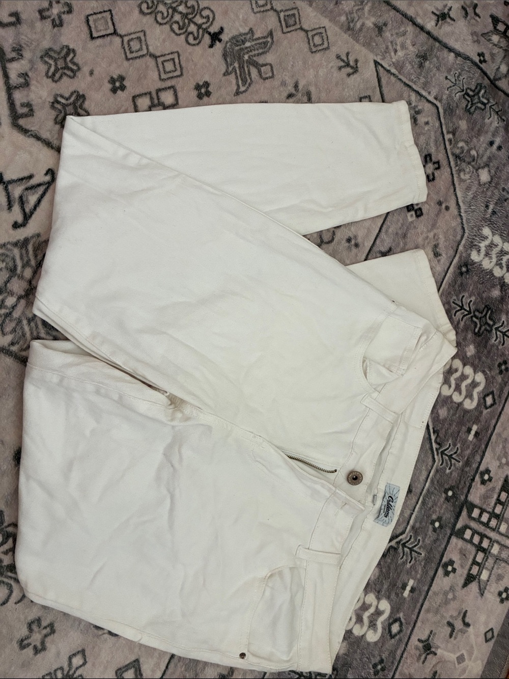 Women's White Skinny Pants - Classic Slim Fit
